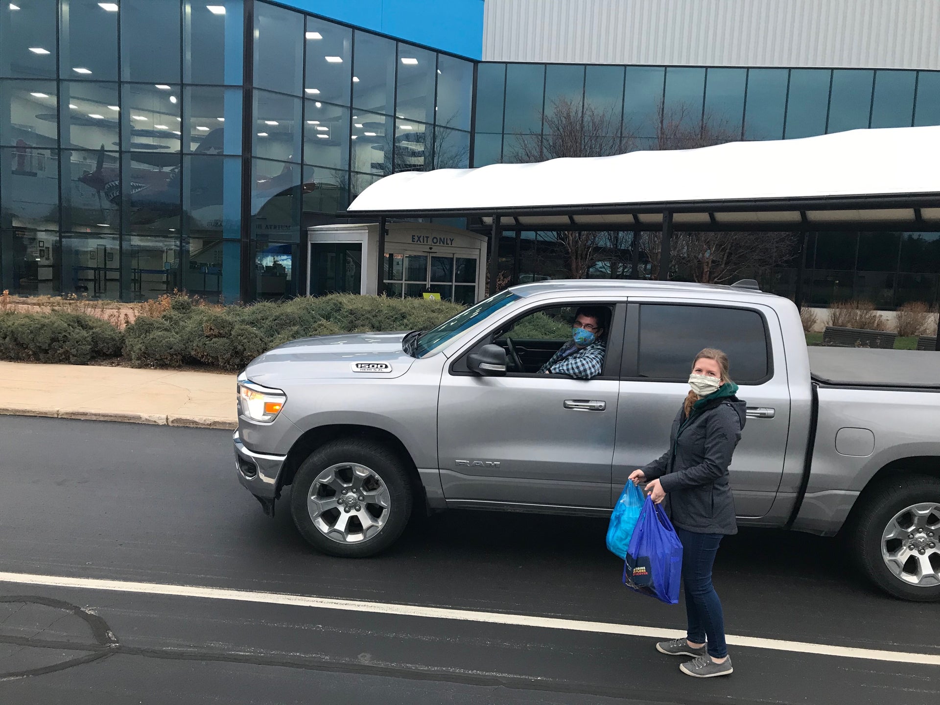 Curbside pick up at the Air Zoo